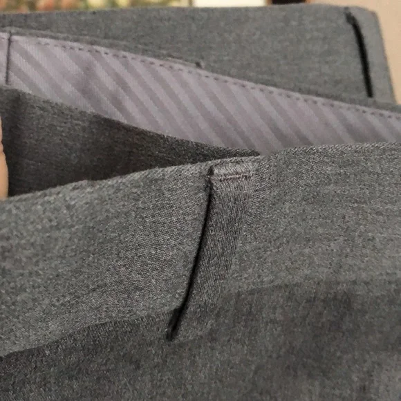 Men’s Express Producer Dress Slacks - 30/32 - Picture 6 of 6